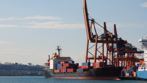 Porto de Santos cresce em volume de cargas e expõe limites estruturais no sistema Anchieta-Imigrantes