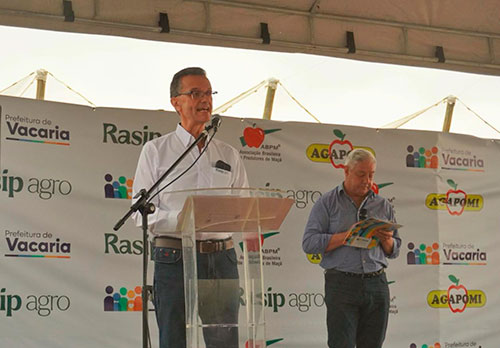 Vacaria sedia abertura oficial da Safra da Maçã 2026 em evento nacional no pomar da Rasip Agro