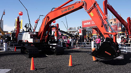 Série X4 consolida estratégia latino-americana da Link-Belt na CONEXPO 2026