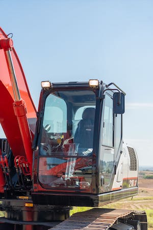 Muito além do conforto: cabine da escavadeira influencia diretamente na segurança e na produtividade do operador