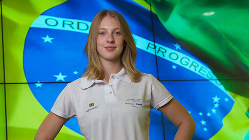 Manserv e XCMG anunciam patrocínio da piloto Aurelia Nobels na temporada 2026 da GB3