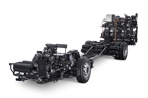 Mercedes-Benz eO500U lidera o mercado de ônibus elétricos no Brasil em 2025 e avança com mais de 200 unidades em negociação