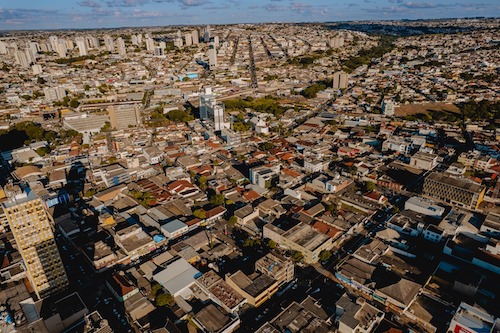 Sistema absorve volume de água da chuva e ajuda a evitar alagamentos