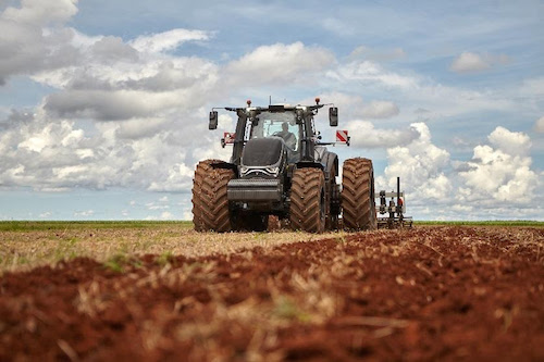 Valtra aponta eficiência do trator e proteção do solo como principais redutores de custo para a Safra 2026