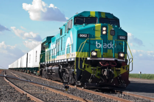 Brado Logística cresce 16% em receita e alcança R$ 790 milhões em 2025