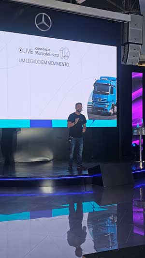 Consórcio Mercedes-Benz sorteia quatro caminhões 0 km e marca 10 anos de atuação no Brasil
