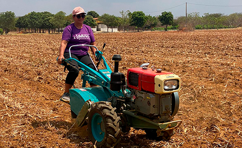 Embrapa e MDA premiam agricultores por inventos com potencial de promover melhor qualidade de vida no campo