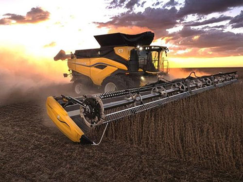 New Holland apresenta na Expodireto a maior colheitadeira de duplo rotor do mundo