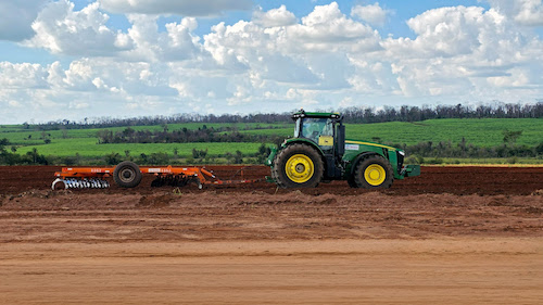 Tereos e Atvos lideram inovação com testes pioneiros de tratores autônomos na cultura de cana-de-açúcar no Brasil
