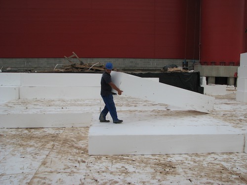 Empresa joinvilense detém solução inovadora que utiliza blocos de isopor* para construção de estradas