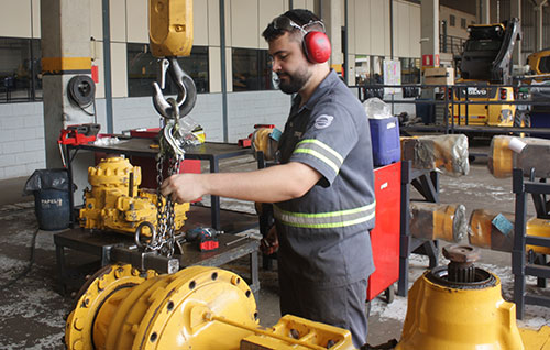 Tracbel avança para a final do evento que reúne os melhores mecânicos da Volvo CE no mundo