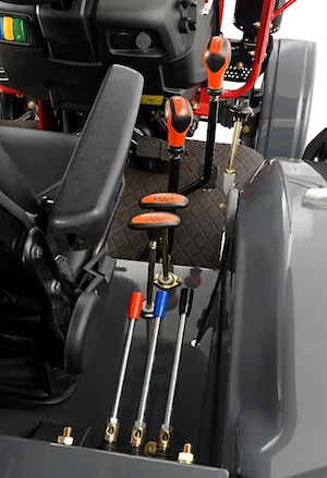  Na Agrishow 2026, Branco celebra 90 anos e lança primeiro trator agrícola