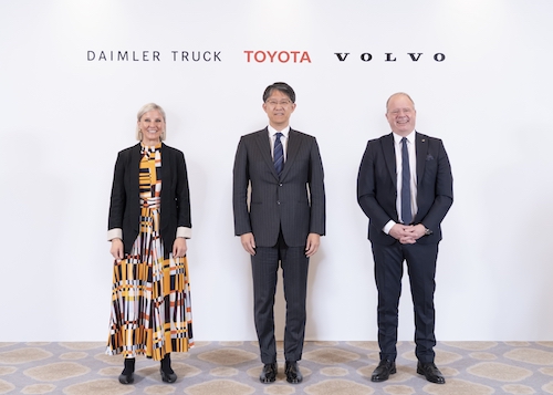 Daimler Truck, Grupo Volvo e cellcentric assinam acordo de cooperação com a Toyota para a joint venture de células de combustível
