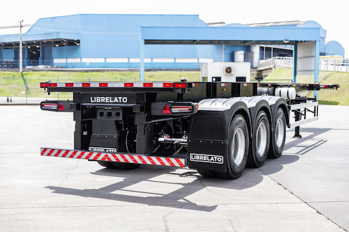 Librelato conclui campanha "Estrada de Prêmios" e contempla clientes com implementos porta-contêiner e furgão lonado