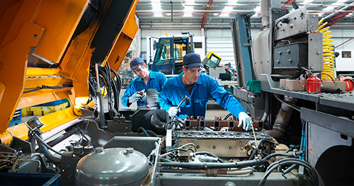 Como escolher a graxa certa para caminhões e evitar falhas na estrada