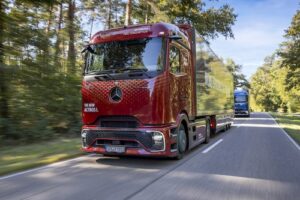 Mercedes-Benz Trucks prepara sua rede de produção europeia para o futuro
