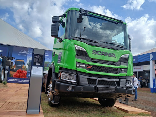 Scania oferece soluções completas de produtos, serviços e financeiras na Agrishow 2026 