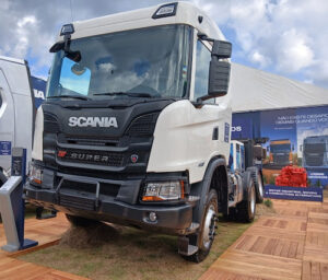 Scania oferece soluções completas de produtos, serviços e financeiras na Agrishow 2026 