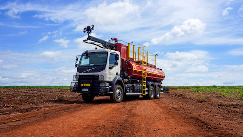 TMA na Agrishow 2026: plantadora de cana com IA chega ao mercado e carreta de vinhaça ganha protagonismo em cenário de tensão no Irã