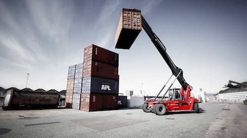 Tracbel lança nova linha de movimentadores de contêineres Kalmar de até 45 toneladas para infraestrutura logística