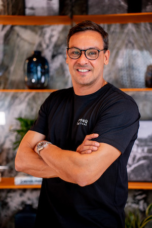 Unique Stone fecha R$ 7.2 milhões em contratos durante a Coverings 2026