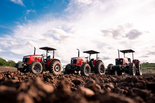 Valence Massey Ferguson estreia na Expo Riacho e reforça aposta na mecanização do semiárido baiano