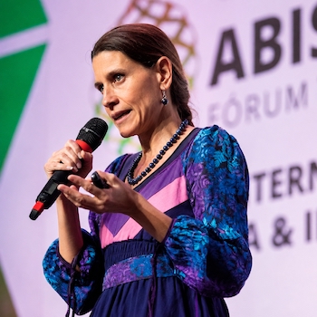 Como extrair o máximo potencial da pulverização foliar: Victoria Fernández traz respostas ao Summit de Nutrição Vegetal Inteligente