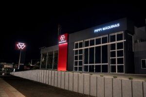 Massey Ferguson reinaugura concessionária em São Miguel do Oeste (SC) com novo padrão global da marca