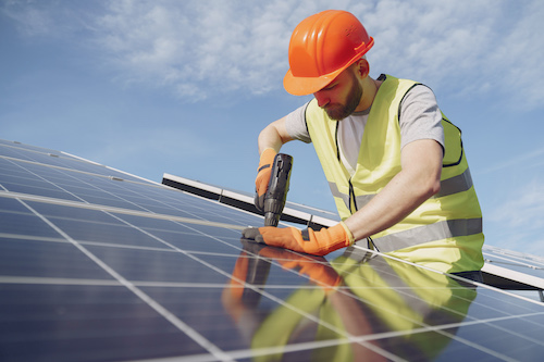  Mais de 90% das integradoras abertas no início do boom solar não permanecem ativas hoje