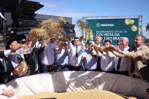  Fenasoja 2026: Estimativa da safra de soja e milho é apresentada no Encerramento Nacional da Colheita da Soja