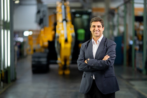 JCB projeta dobrar de tamanho até 2030 e consolida liderança tecnológica no campo