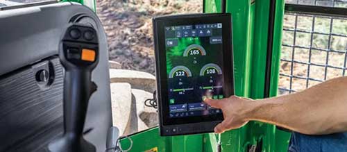 John Deere apresenta a série L-III na Expo Minas Florestal