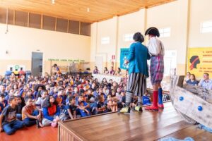 Iniciativa contra analfabetismo funcional chega a novas escolas em Minas Gerais