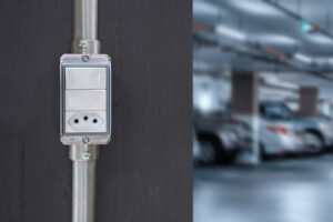 Instalações elétricas aparentes permitem ampliar pontos elétricos sem obras estruturais