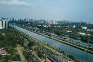 Tietê e Pinheiros passam a ser monitorados por satélite e inteligência artificial. Painel ficará disponível à população