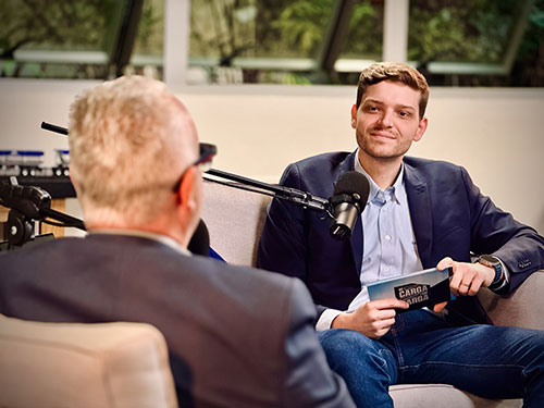 Librelato debate cooperativismo, inovação e desafios do transporte no quinto episódio do podcast "De Carga em Carga"
