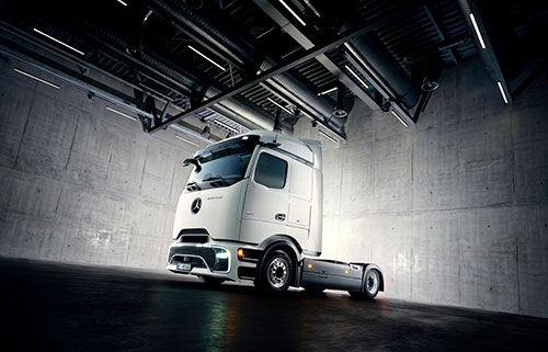 Mercedes Benz Trucks amplia portfólio de caminhões elétricos com nova versão eActros Lowliner