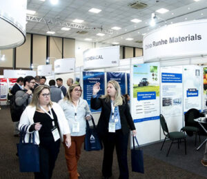 Empresas levam inovação, tecnologia e inteligência regulatória para o AgrochemShow