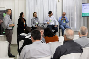 Produtores debatem gestão, clima, preço, varejo e linhas de crédito durante workshop na Hortitec 2026