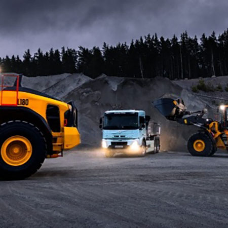 Volvo lança nova geração das consagradas carregadeiras L150 e L180