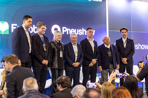 Abertura da Expobor e Pneushow reitera a importância da indústria de borracha para cadeias produtivas e sustentabilidade