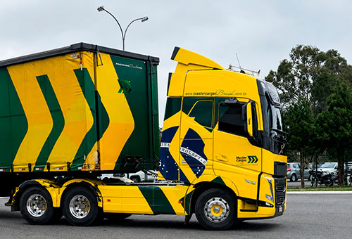 Master Cargas Brasil é a transportadora oficial do Movimento Verde e Amarelo para a Copa do Mundo