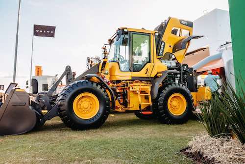 Volvo participa da Bahia Farm Show 2026, com soluções em transporte, máquinas e pós-venda para o agronegócio