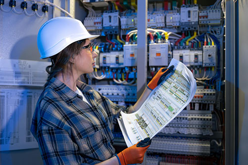 ABIMAQ realiza curso online Projetos Elétricos de Segurança - NBR IEC 60204-1