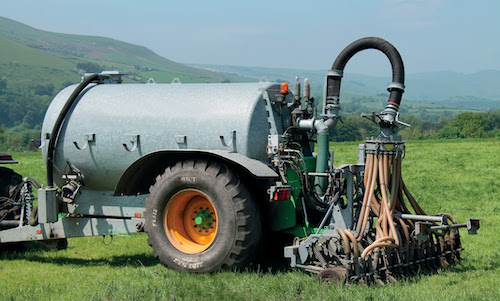 Proteger o solo, maximizar o rendimento: o RIDEMAX FL 615 da BKT é o aliado perfeito para operações agrícolas intensivas