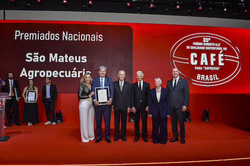  Fazenda São Mateus Agropecuária faz história e conquista o Prêmio Ernesto Illy pela segunda vez