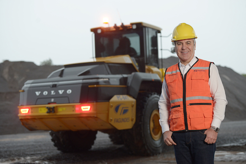 Volvo CE desenvolve testes de aplicação de nova escavadeira EC230 Electric