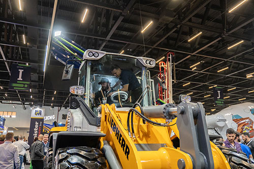 Fabricantes globais de máquinas pesadas e equipamentos apresentam lançamentos no Concrete Show.