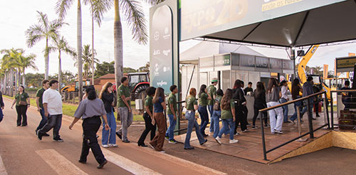 27ª edição da Coopercitrus Expo 2026 movimenta mais de R$ 2 bilhões em negócios