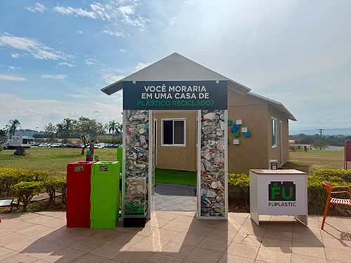  Fuplastic leva moradia sustentável à Innovation Week e desafia público a morar em uma casa de plástico reciclado